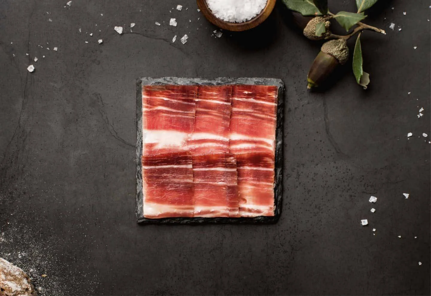 Jambon de bellota tranché au couteau